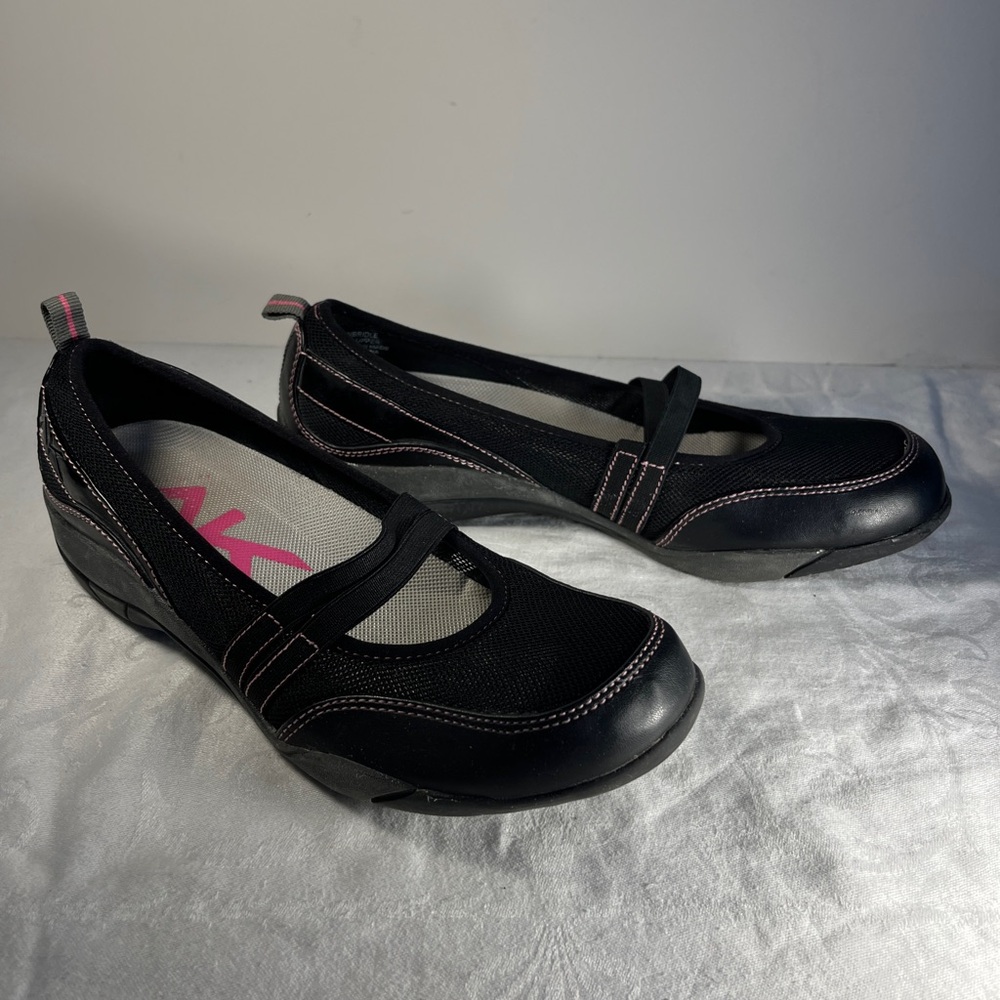 Anne Klein Sport Black Flats with Pink Accent Stitching